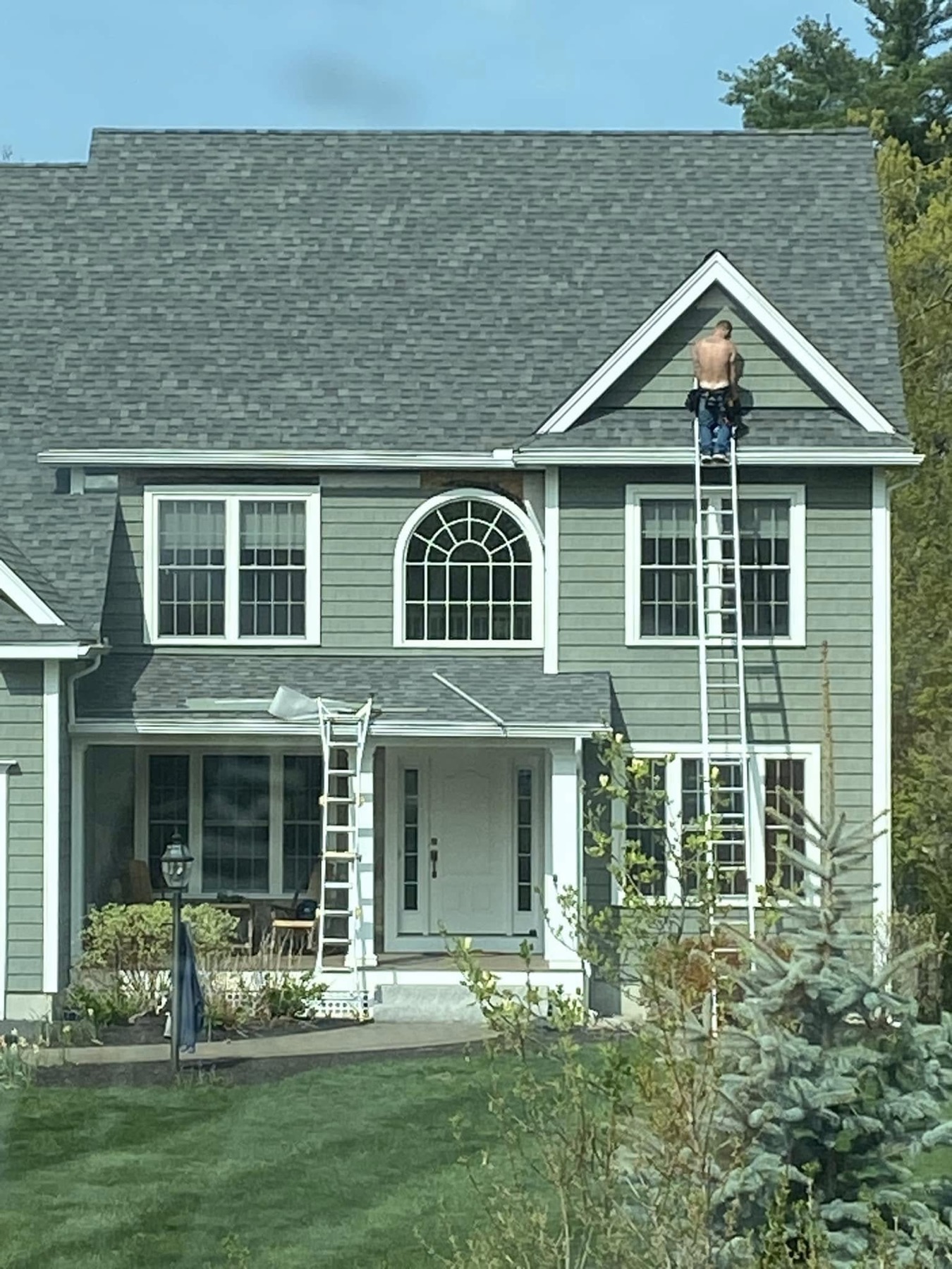 Exterior work being completed on a New Hampshire home